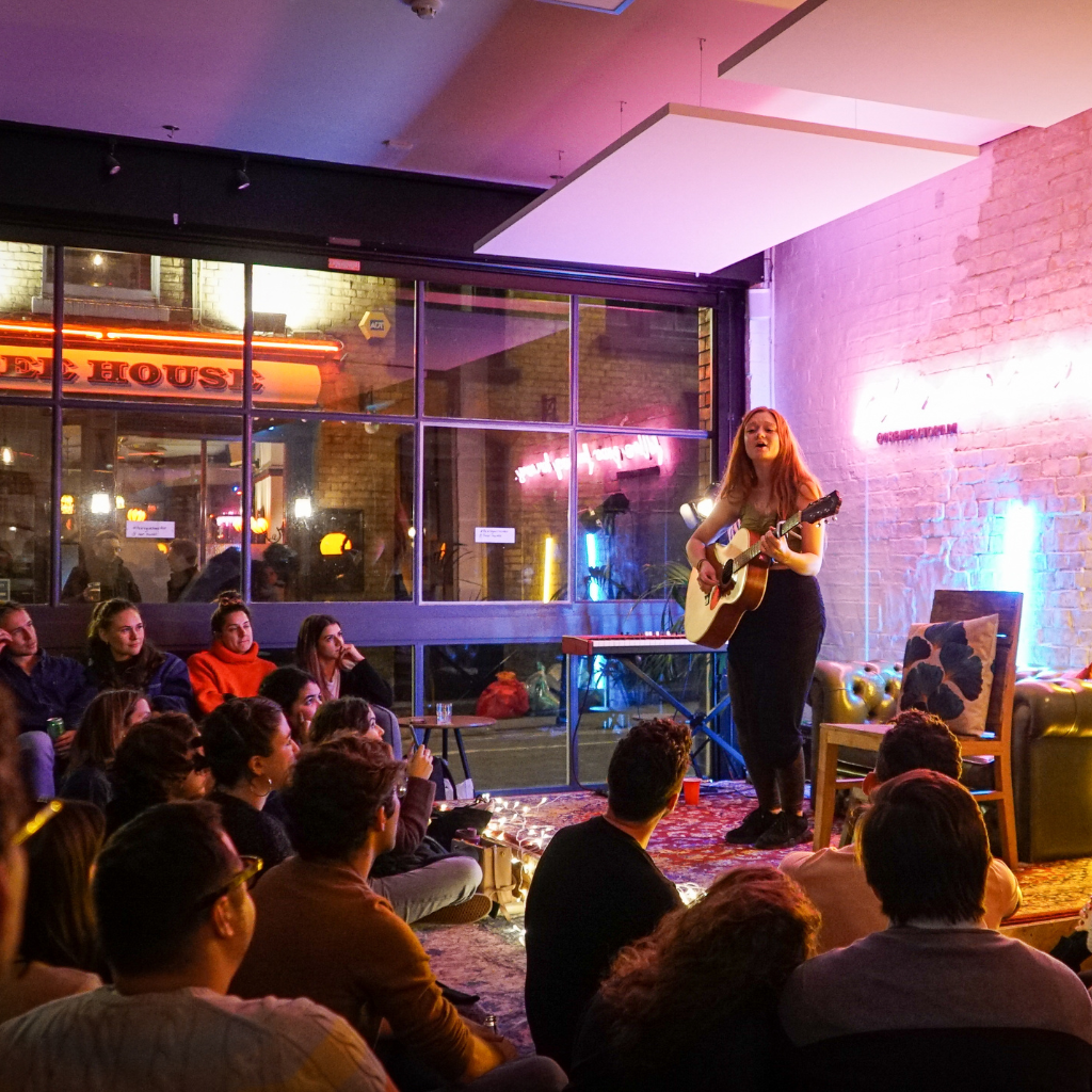 Live performance and reception vibes